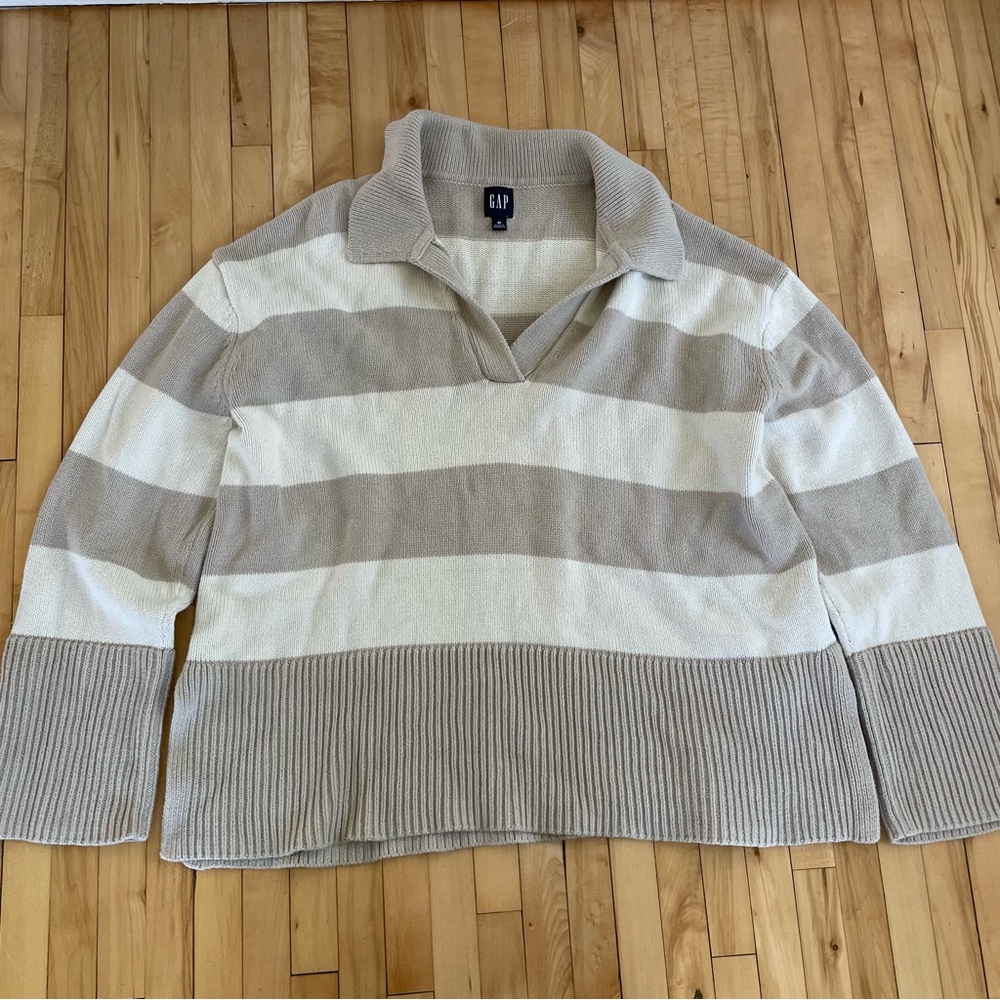 GAP Cream and Tan Striped Pullover Sweater